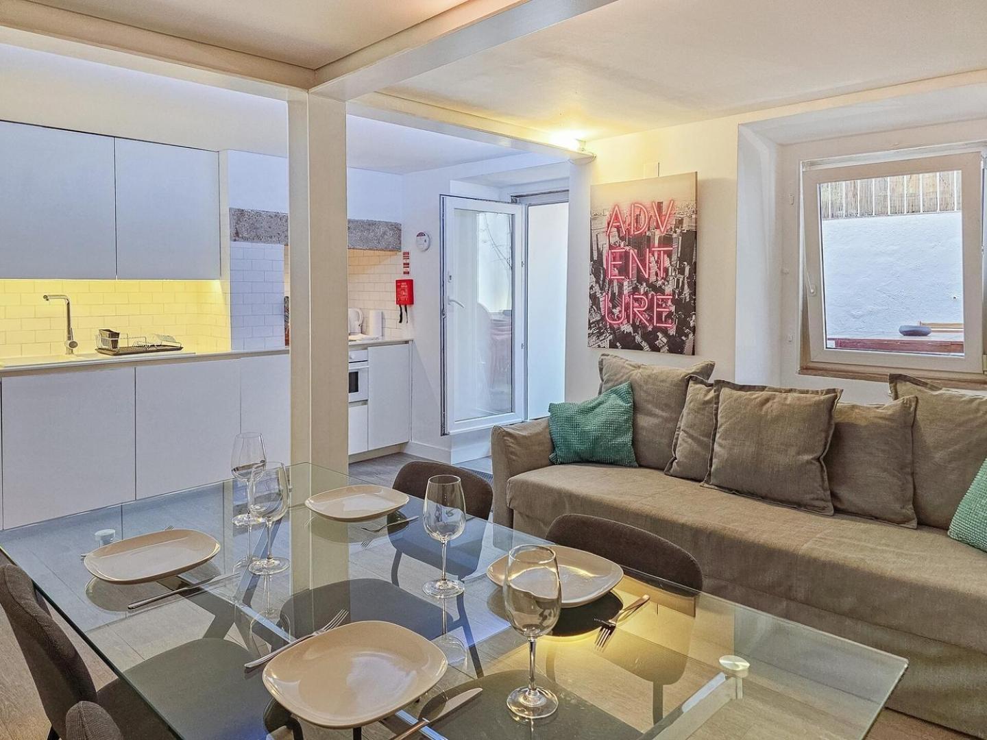 Ground Floor With Private Patio And Ac Lisboa