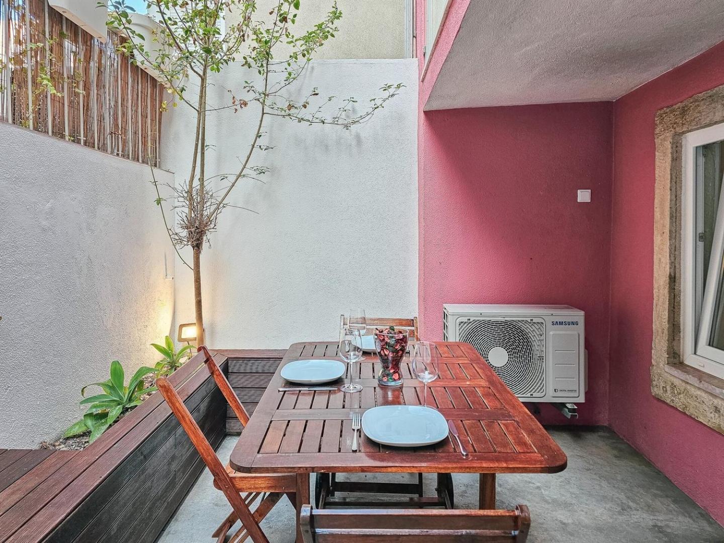 Ground Floor With Private Patio And Ac * Lisboa