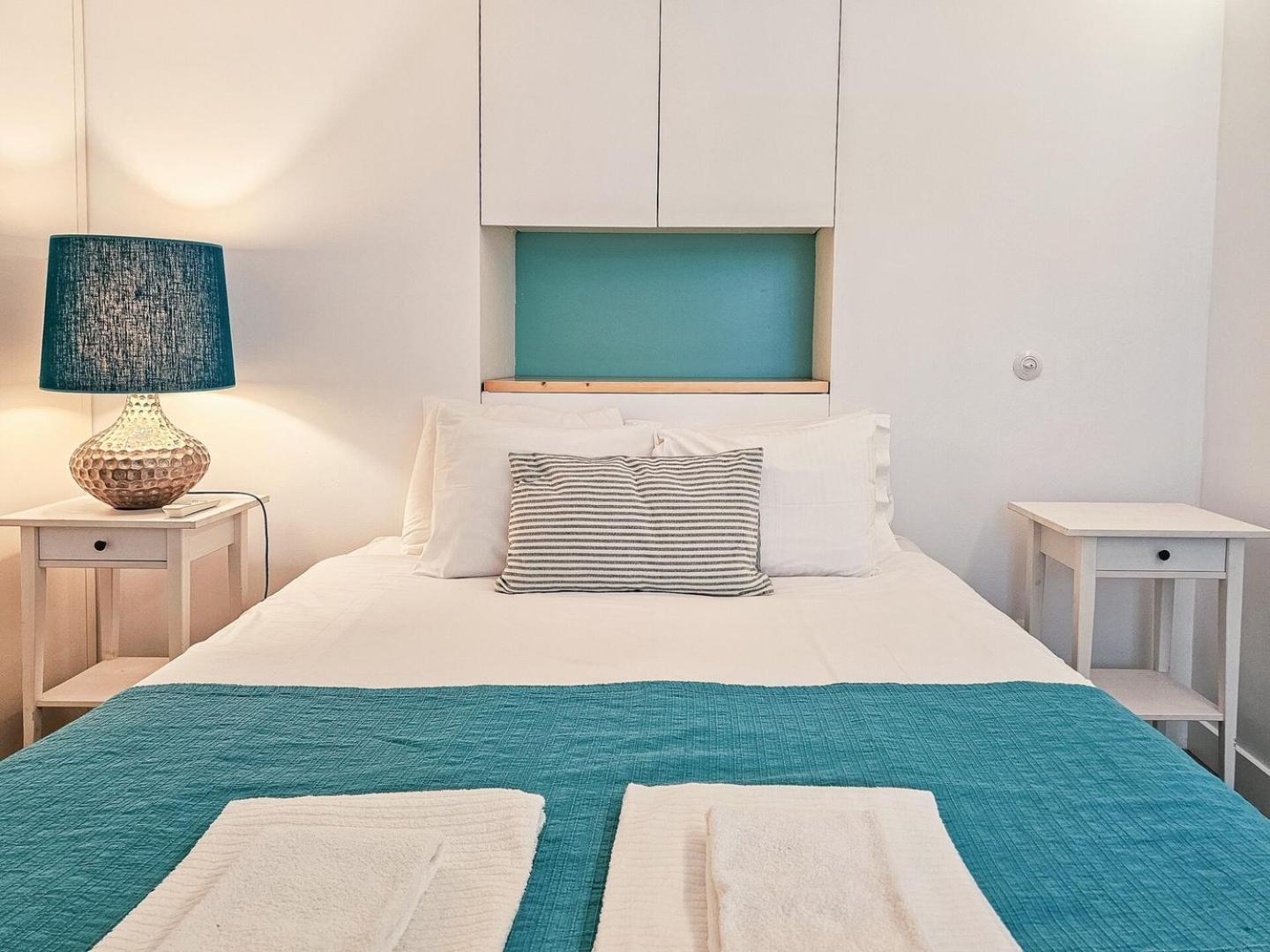 Ground Floor With Private Patio And Ac Apartamento
