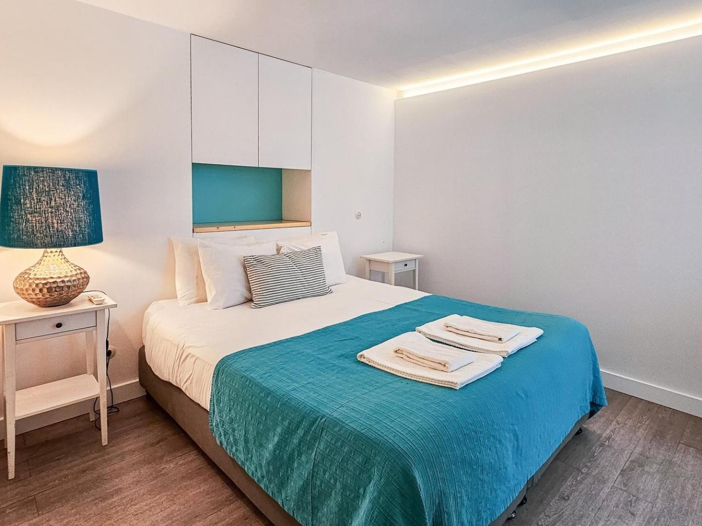 Ground Floor With Private Patio And Ac Apartamento