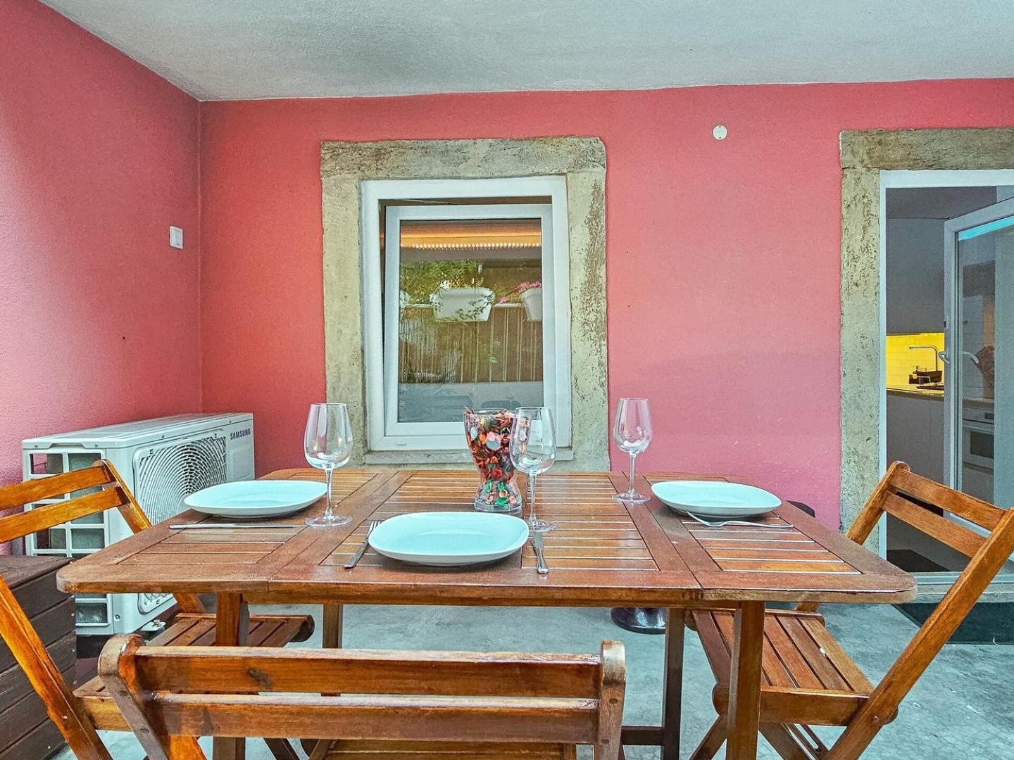 Ground Floor With Private Patio And Ac Lisboa